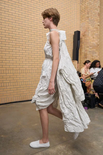 Look 93